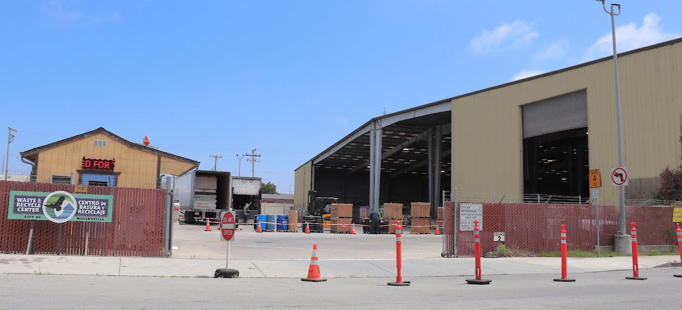 Public Waste and Recycling Drop Off Center photo