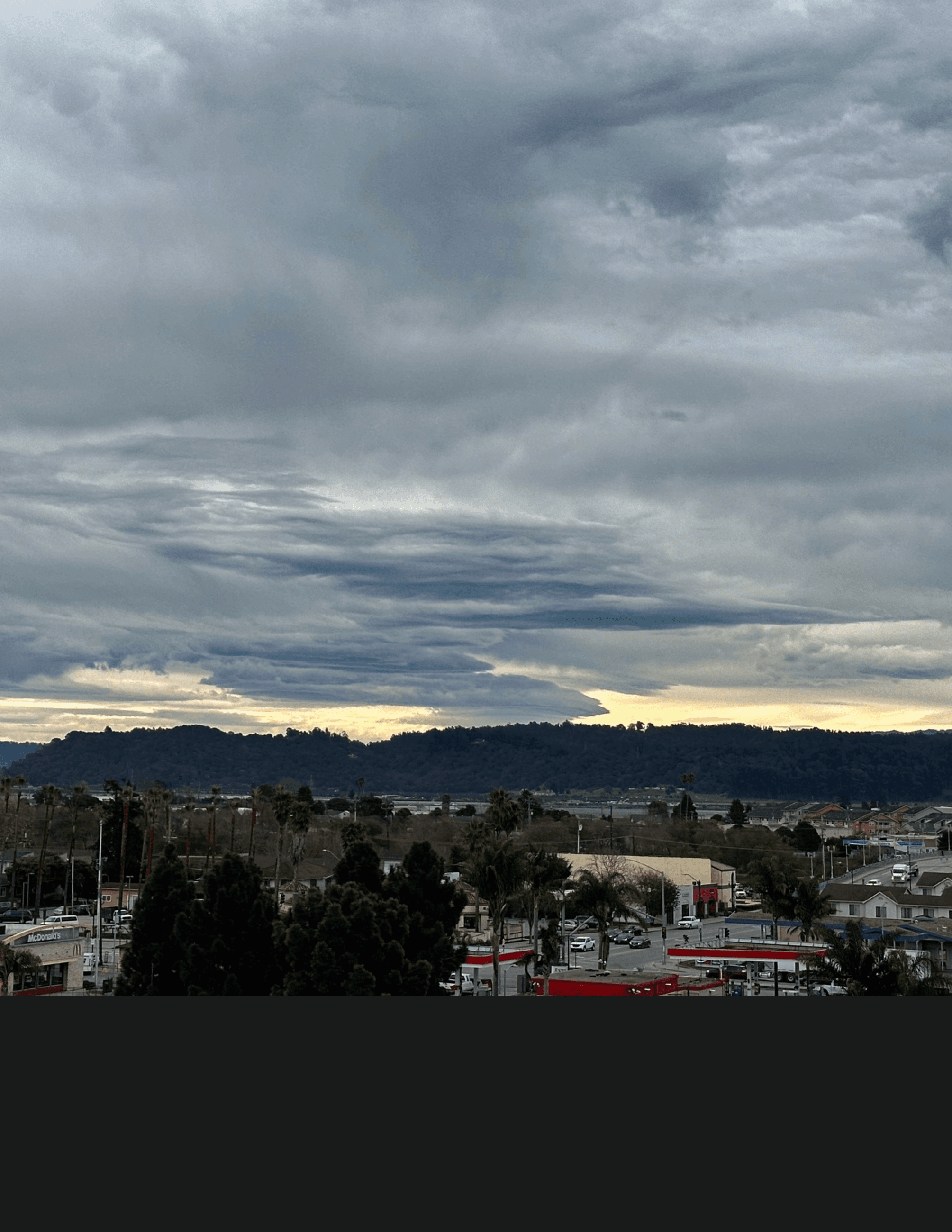 Incoming Storm Web Template 